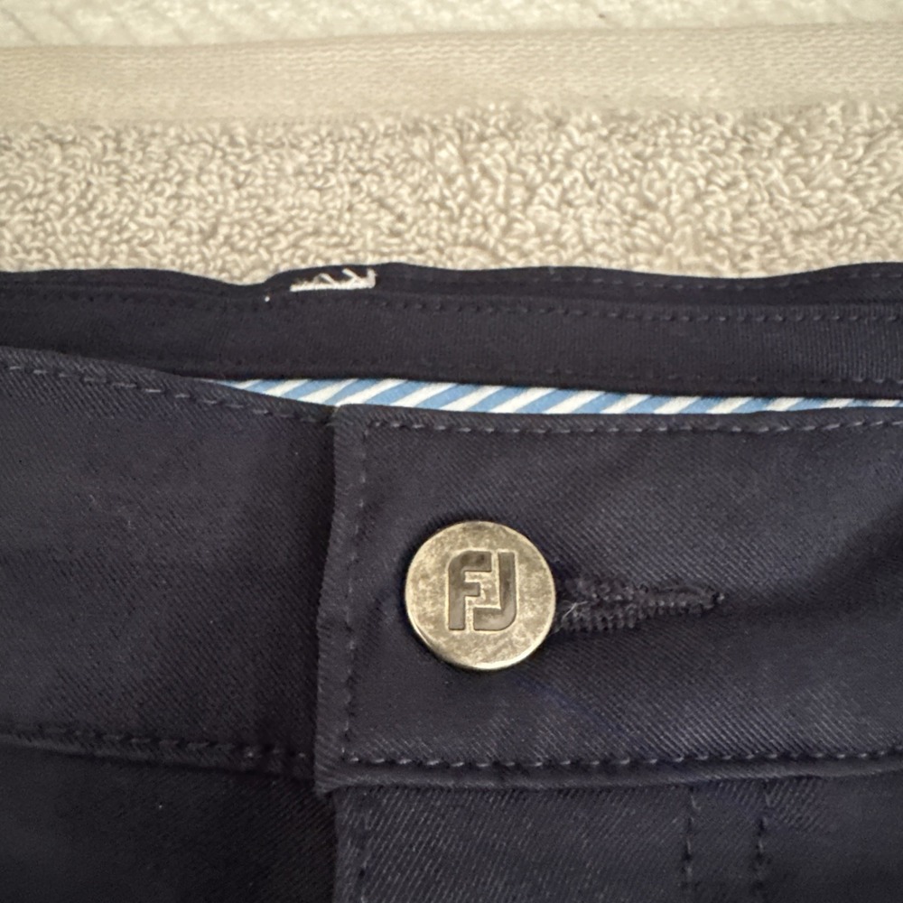 FootJoy Men 36-30 Golf Pants Navy Athletic Fit Performance Stretch 5-Pocket NWOT - Picture 3 of 15